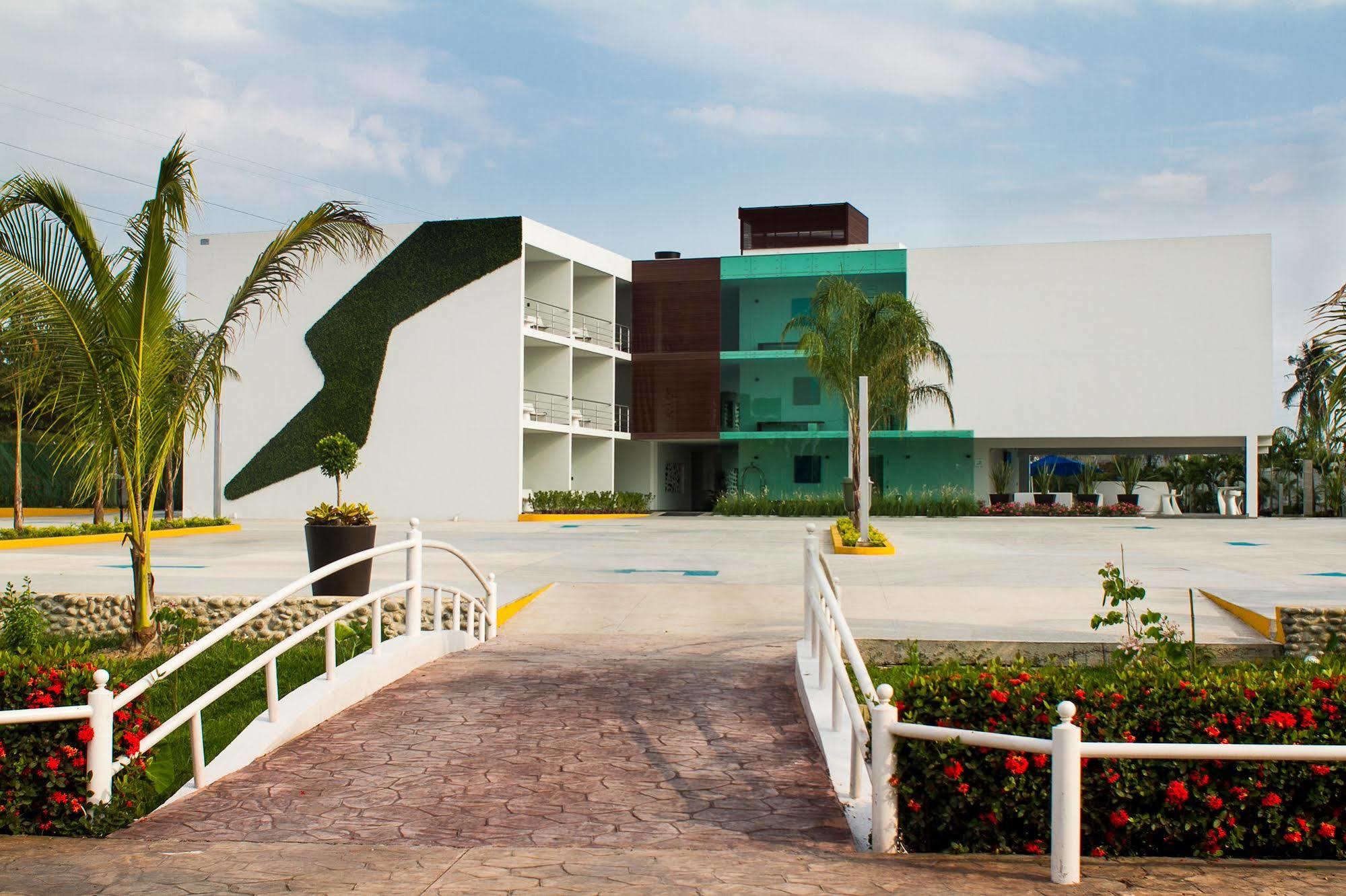 Hotel Aqua Spa & Resort Martinez de la Torre Ngoại thất bức ảnh