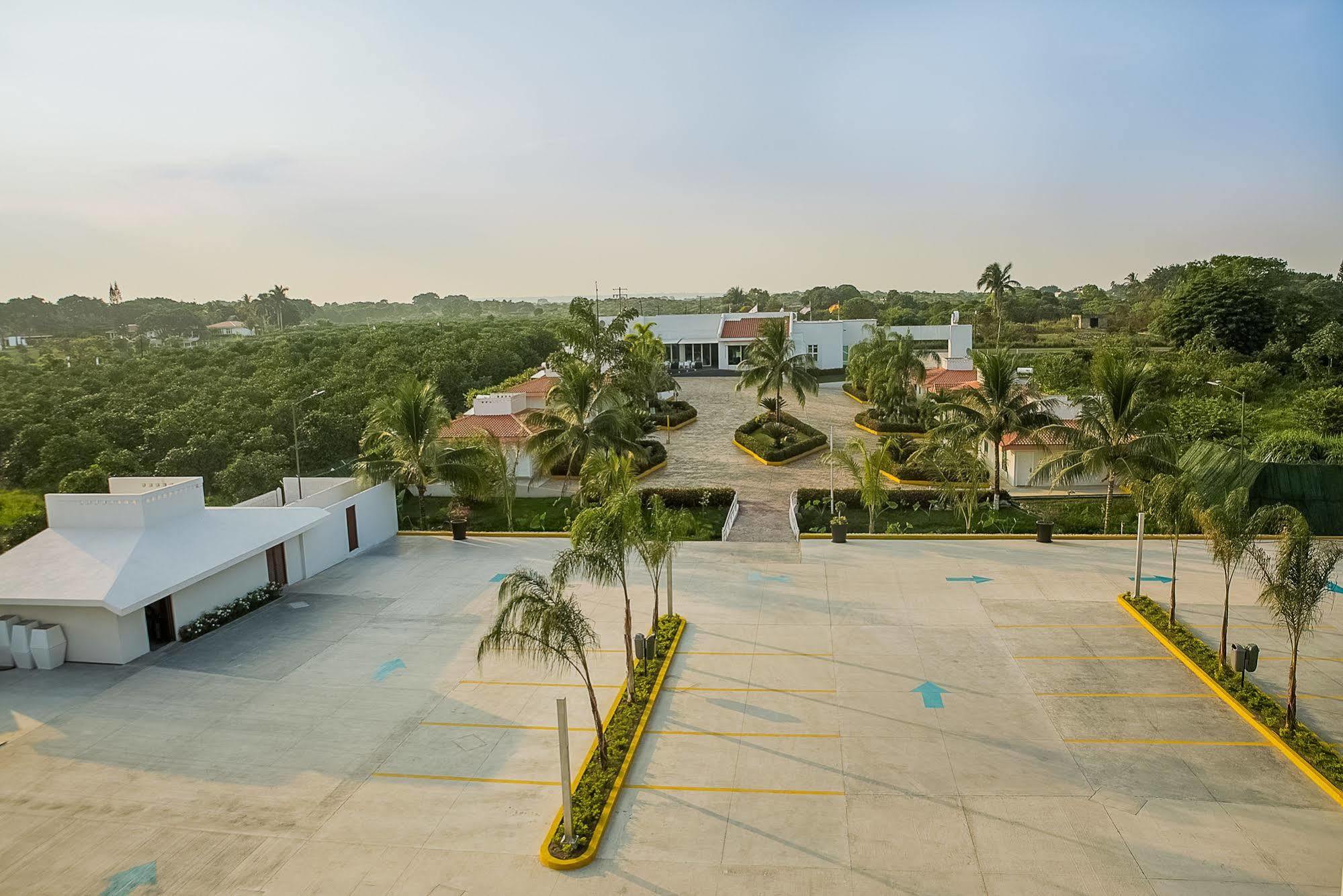 Hotel Aqua Spa & Resort Martinez de la Torre Ngoại thất bức ảnh