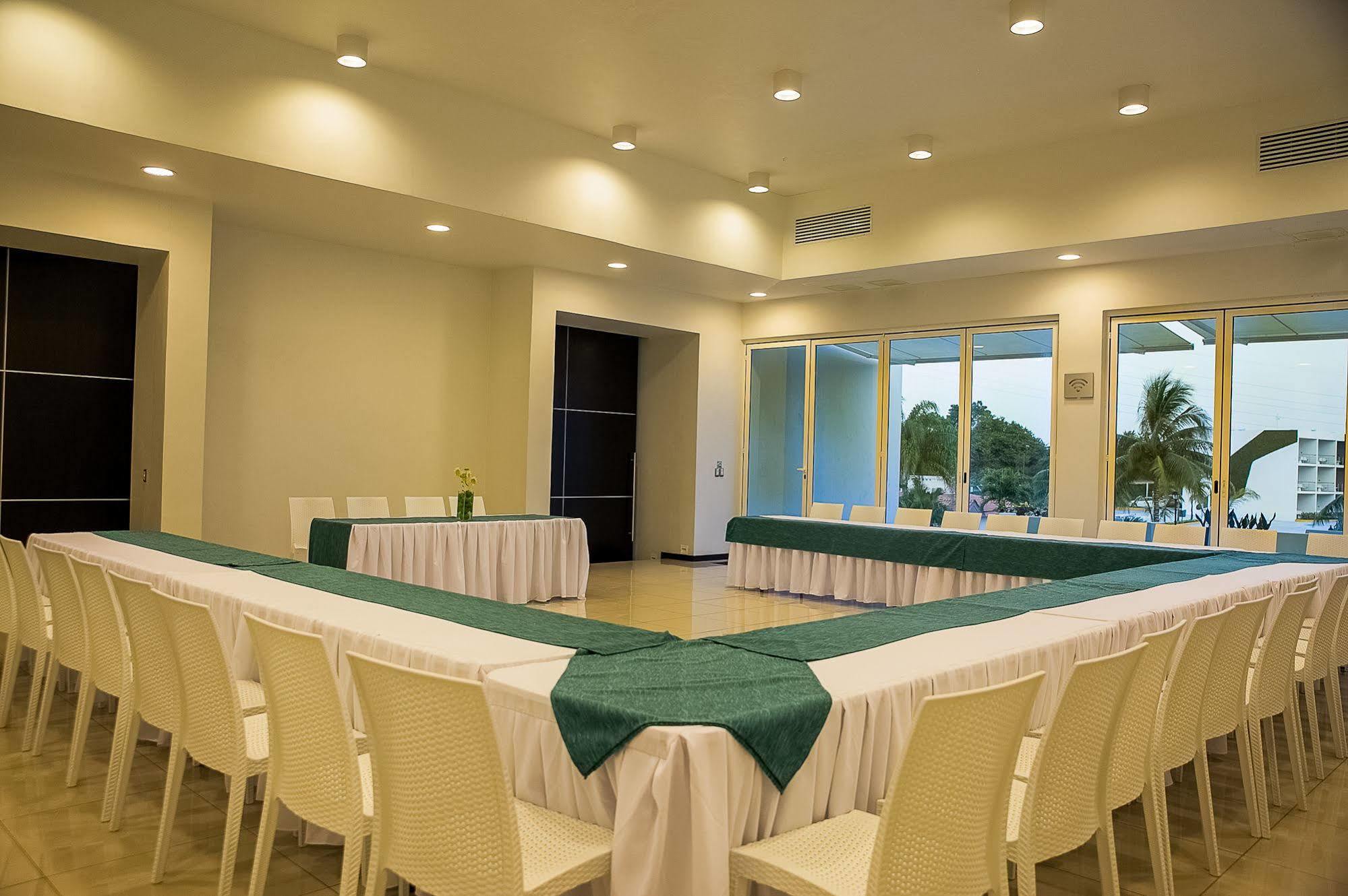 Hotel Aqua Spa & Resort Martinez de la Torre Ngoại thất bức ảnh